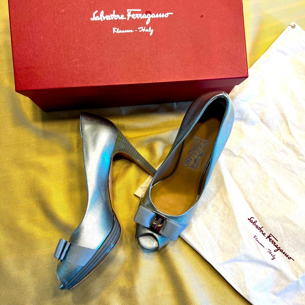 Ferragamo Talia Heels with Box and DustBag 9.5-lightly used